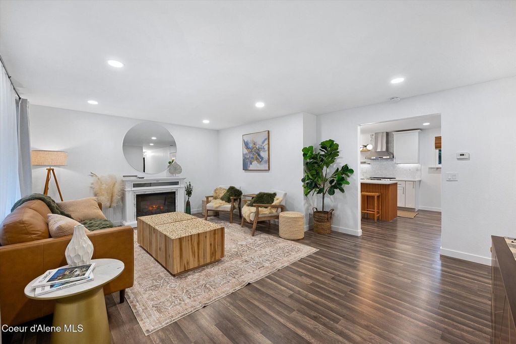 Photo of 1502 Stiner, Coeur dAlene, ID 83815 (MLS # 25-11665)