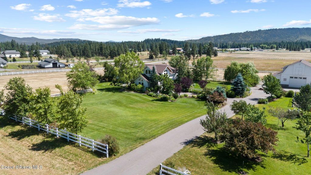 Photo of 6232 Quaking Aspen Dr, Coeur dAlene, ID 83814 (MLS # 25-7755)