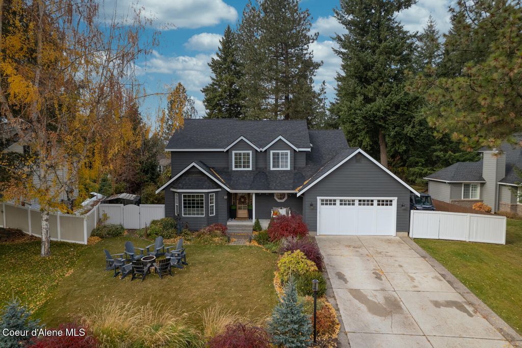 Photo of 8323 TARTAN Dr, Hayden, ID 83835 (MLS # 25-10094)