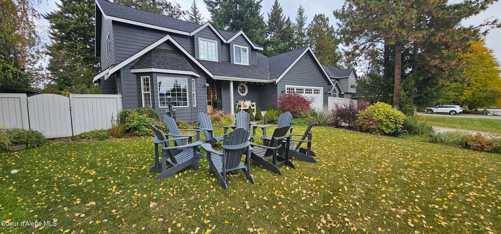 Photo of 8323 TARTAN Dr, Hayden, ID 83835 (MLS # 25-10094)