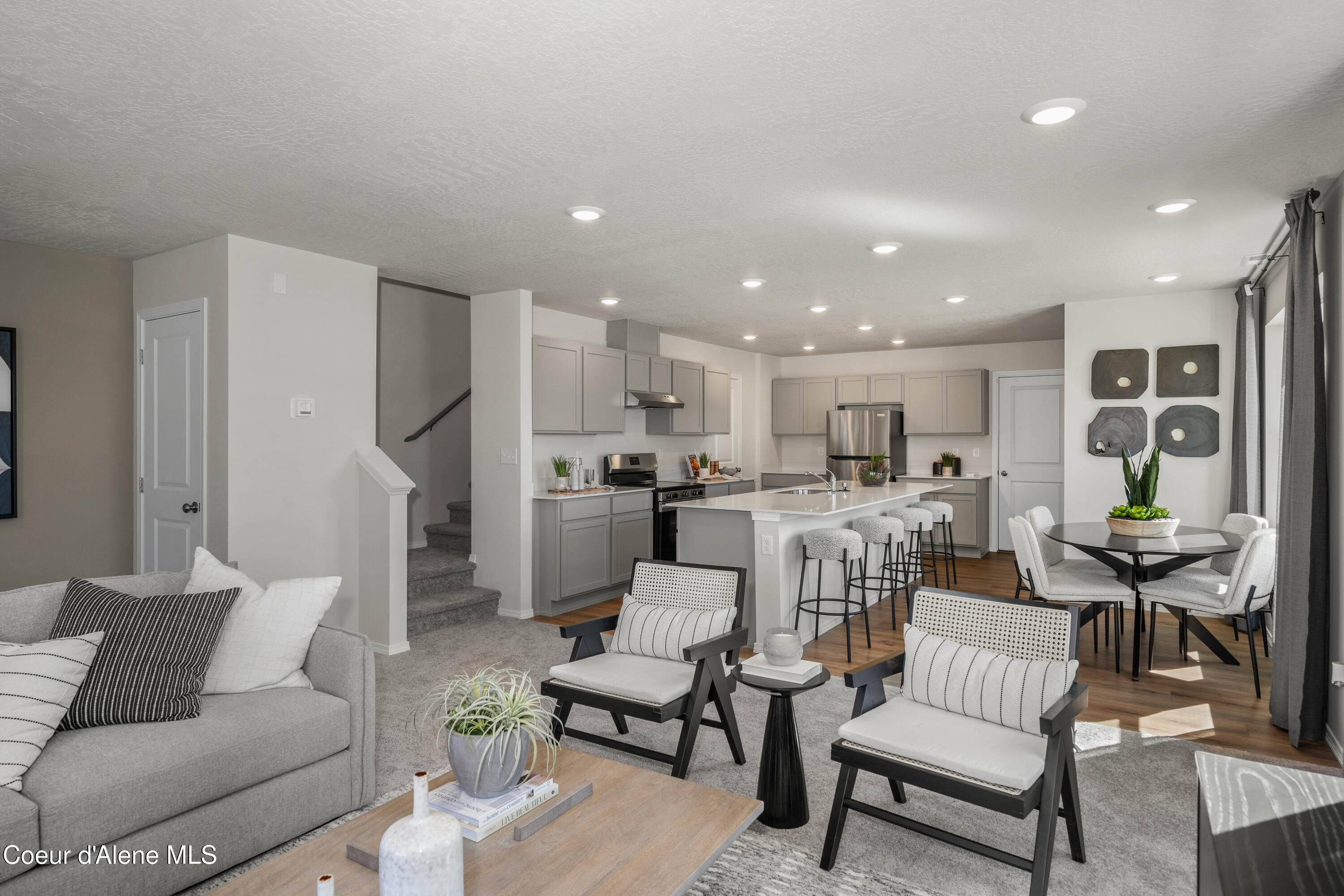 Hayden, Idaho 83835, United States, 4 Bedrooms Bedrooms, ,3 BathroomsBathrooms,Residential,Active,78541