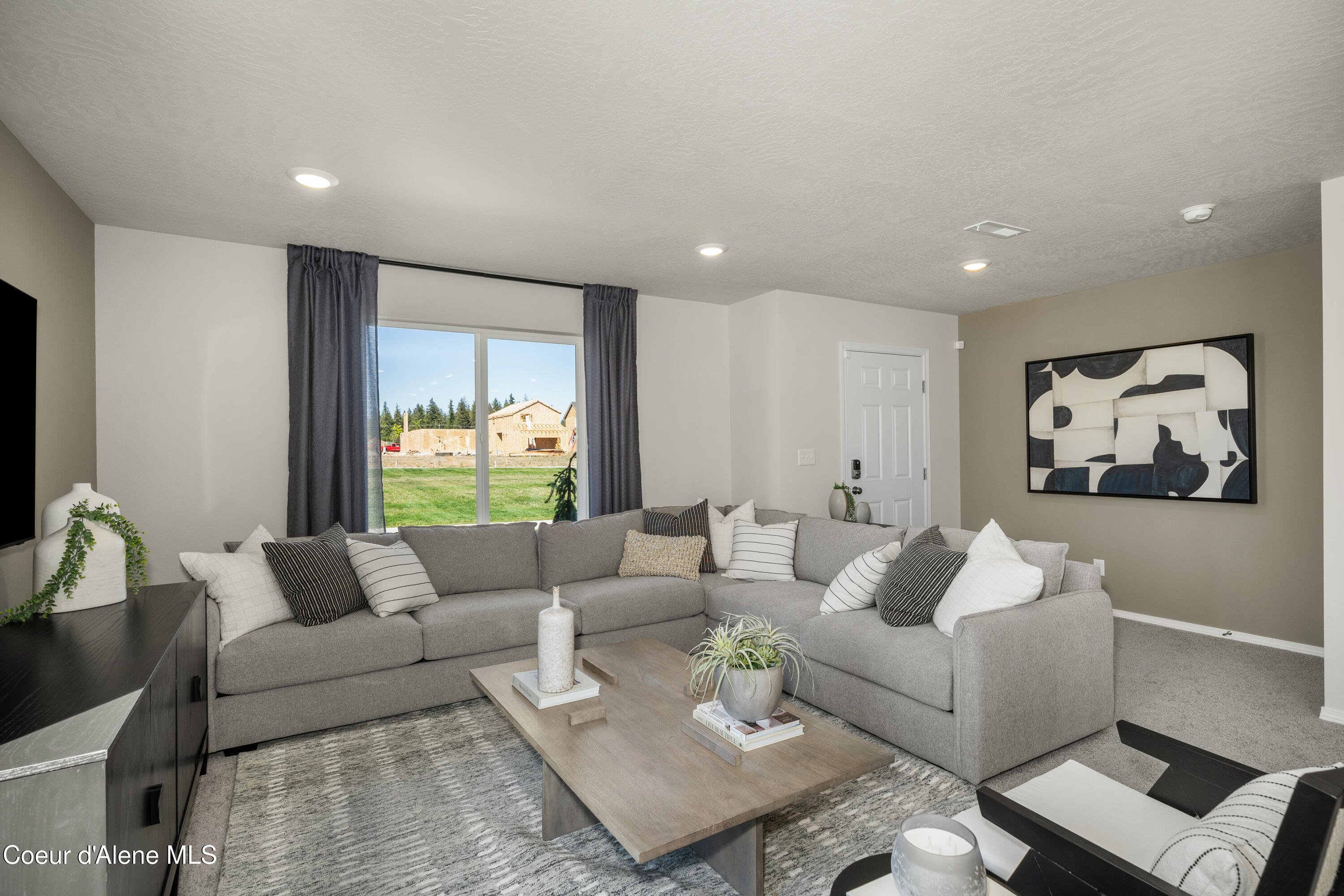 Hayden, Idaho 83835, United States, 4 Bedrooms Bedrooms, ,3 BathroomsBathrooms,Residential,Active,78541