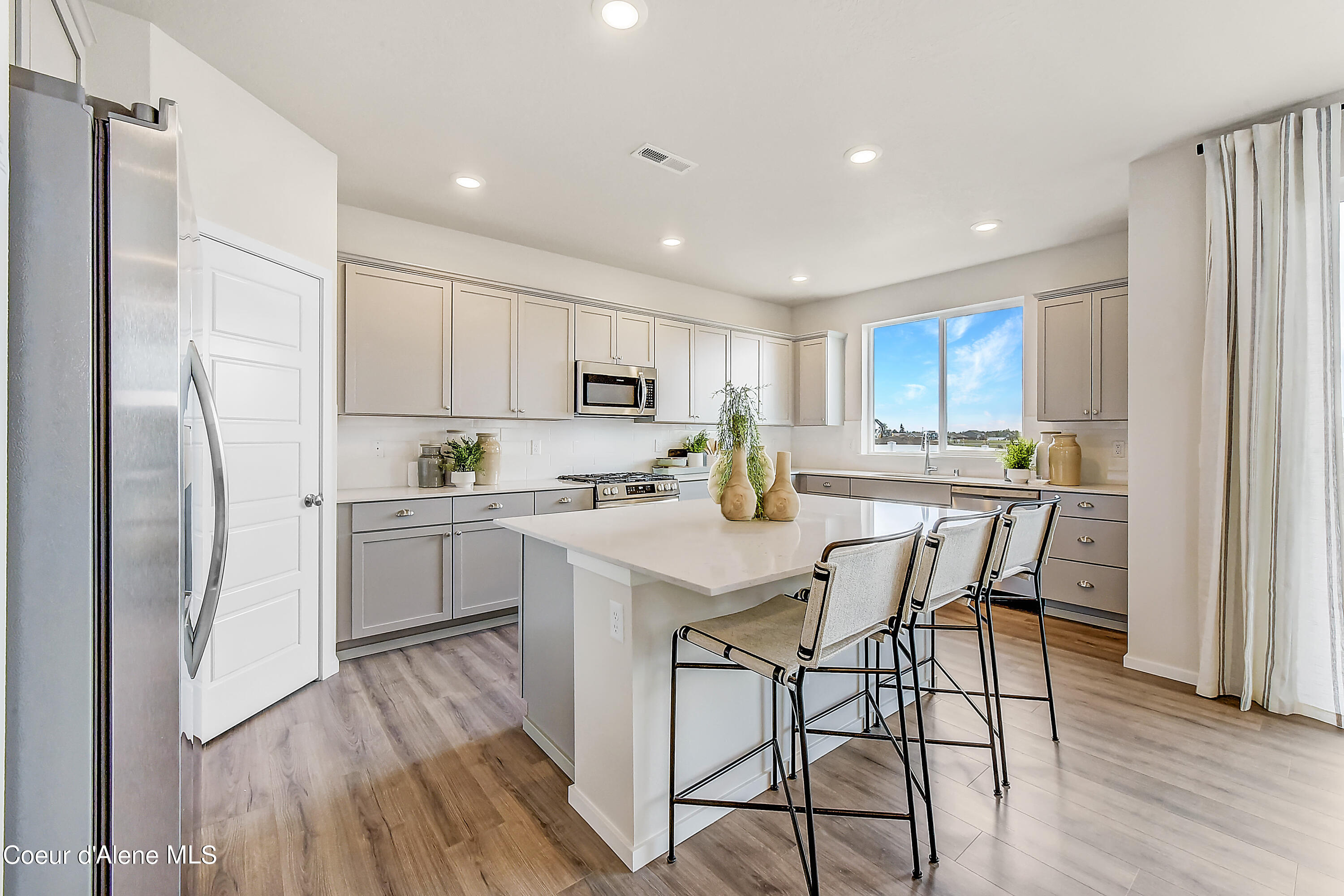 Hayden, Idaho 83835, United States, 4 Bedrooms Bedrooms, ,3 BathroomsBathrooms,Residential,Pending,60295