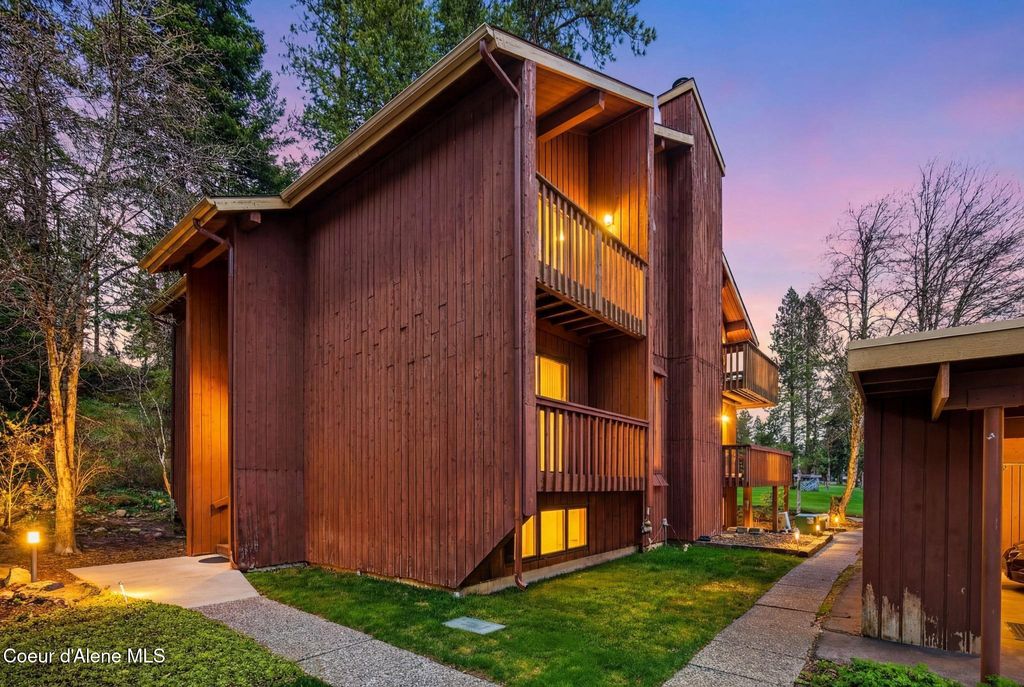 Photo of 5305 Fairway Ln #UNIT 18, Rathdrum, ID 83858 (MLS # 26-3509)