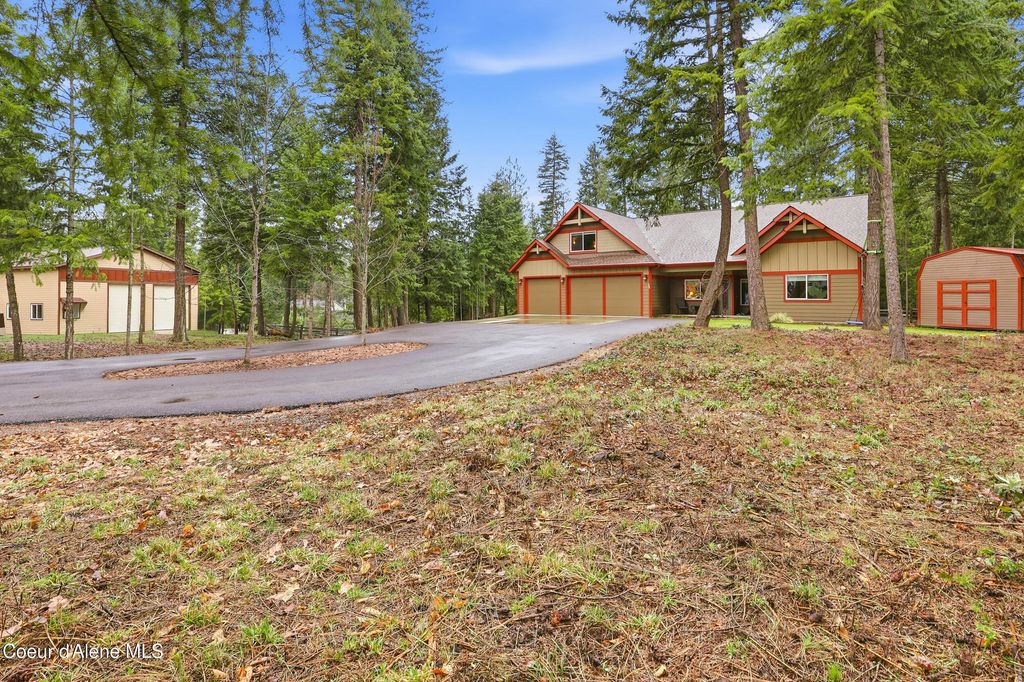 Photo of 17953 Sheltered Ct, Hauser, ID 83854 (MLS # 26-3799)