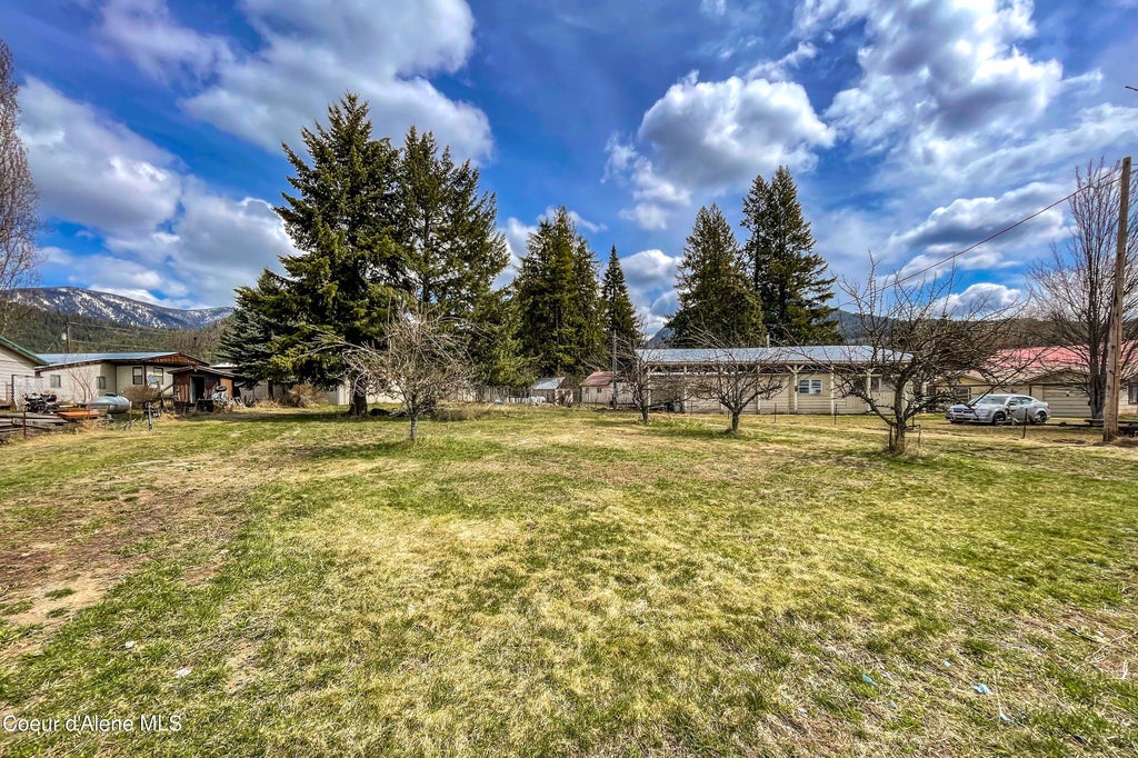 Photo of 400 4th Ave, Clark Fork, ID 83811 (MLS # 26-8456)