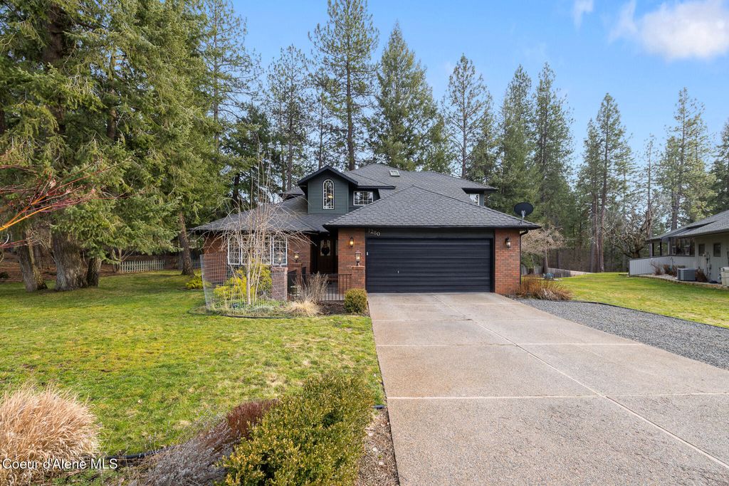 Photo of 1280 Glenmore Ct, Hayden, ID 83835 (MLS # 26-1354)