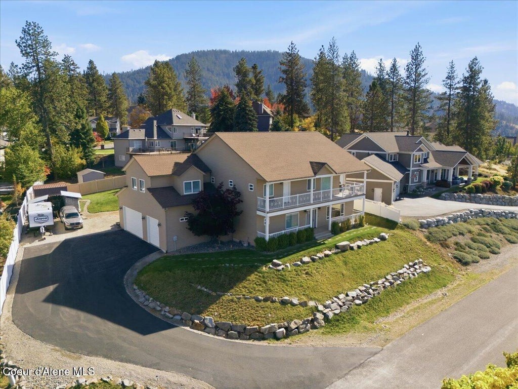 Photo of 2010 Grandview Dr, Coeur dAlene, ID 83815 (MLS # 26-10652)