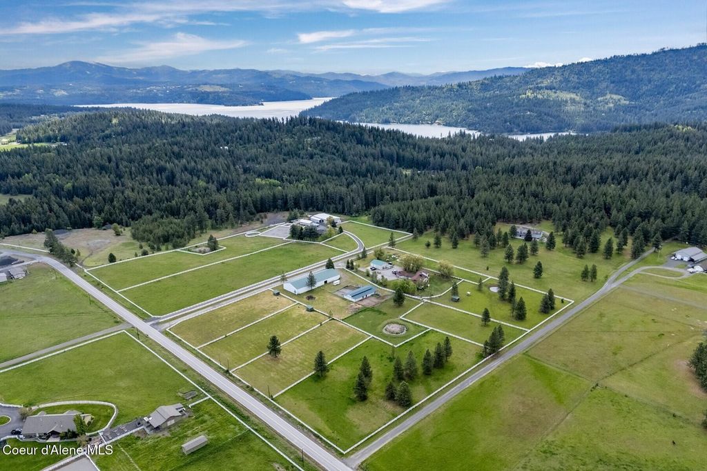 Photo of 7104 Kidd Island Island, Coeur dAlene, ID 83814 (MLS # 25-5205)