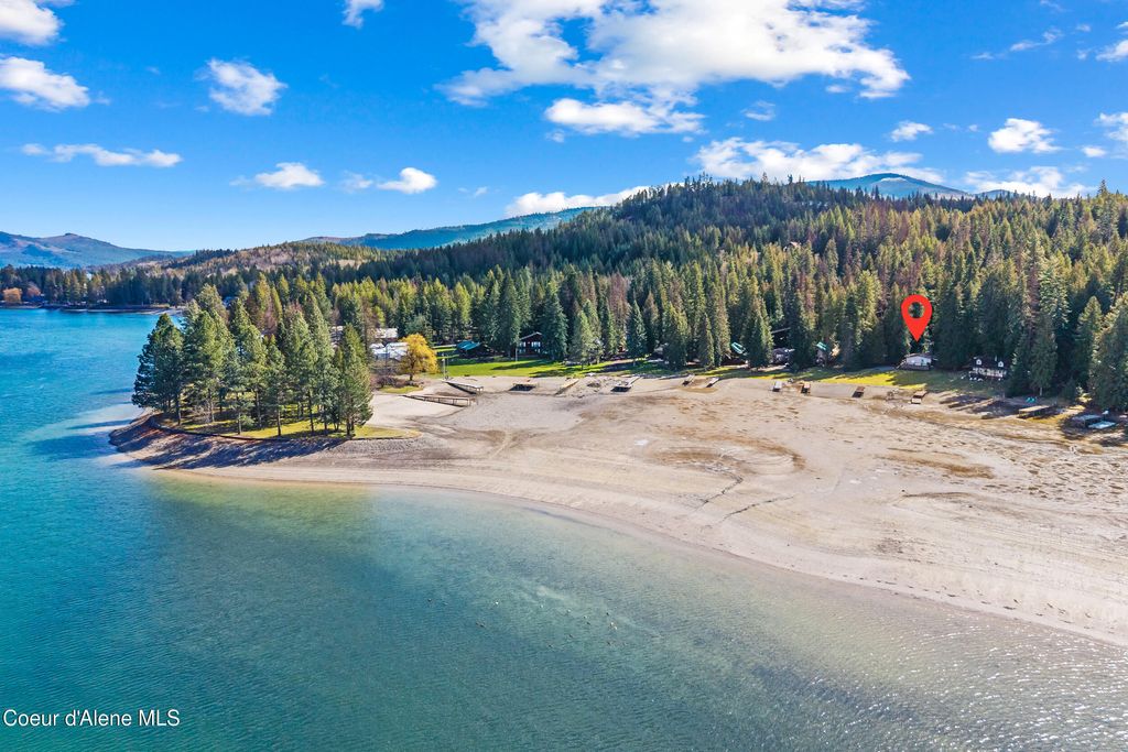 Photo of 7 Lakeview Blvd, Priest River, ID 83856 (MLS # 26-2845)