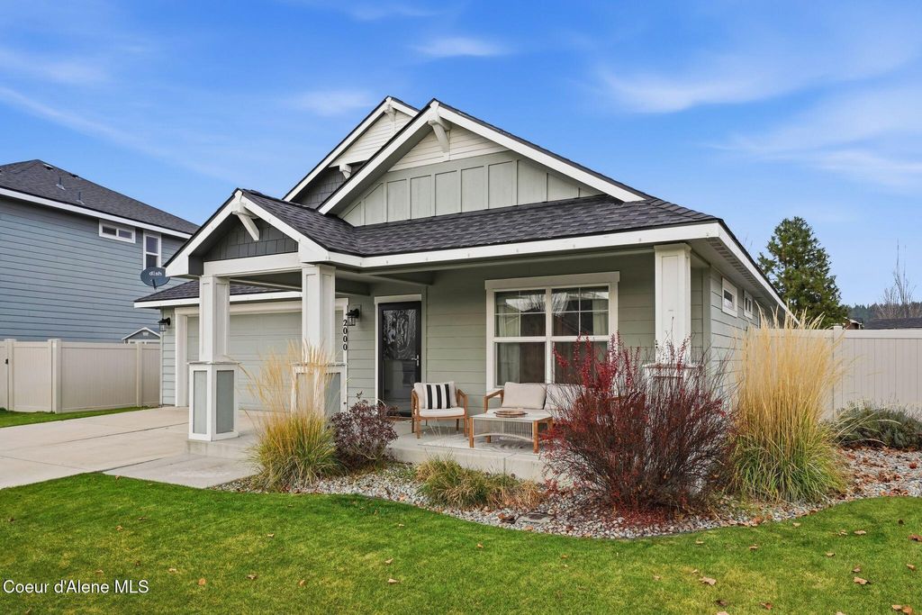 Photo of 2000 OAKLAND St, Liberty Lake, WA 99019 (MLS # 26-2735)