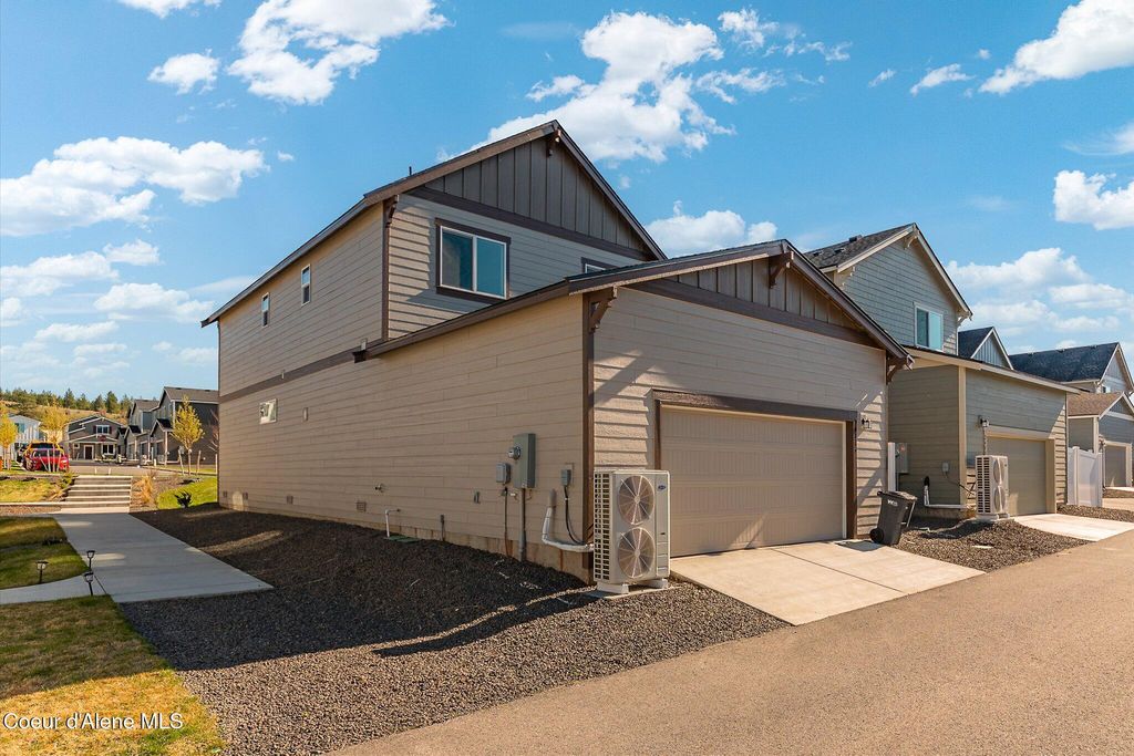 Photo of 24815 Snowy Owl LOOP, Liberty Lake, WA 99019 (MLS # 26-4394)