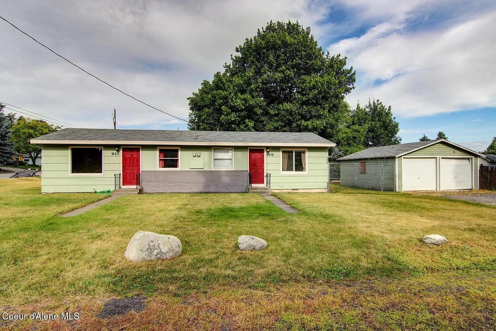 Photo of 904 Felts RD, Spokane Valley, WA 99206 (MLS # 26-9376)
