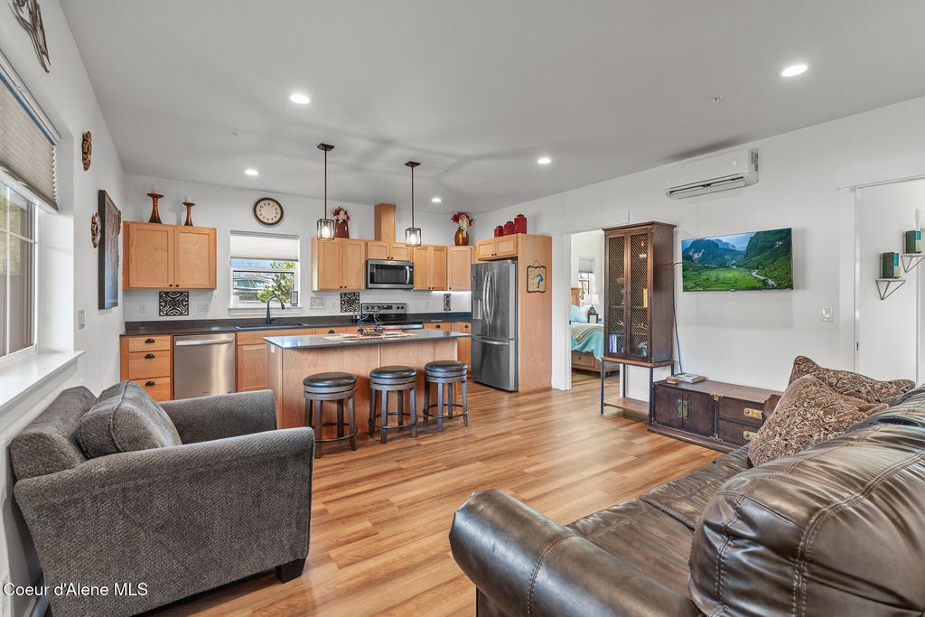 Photo of 50 CARNELIAN Ave #101, Ponderay, ID 83852 (MLS # 26-2675)