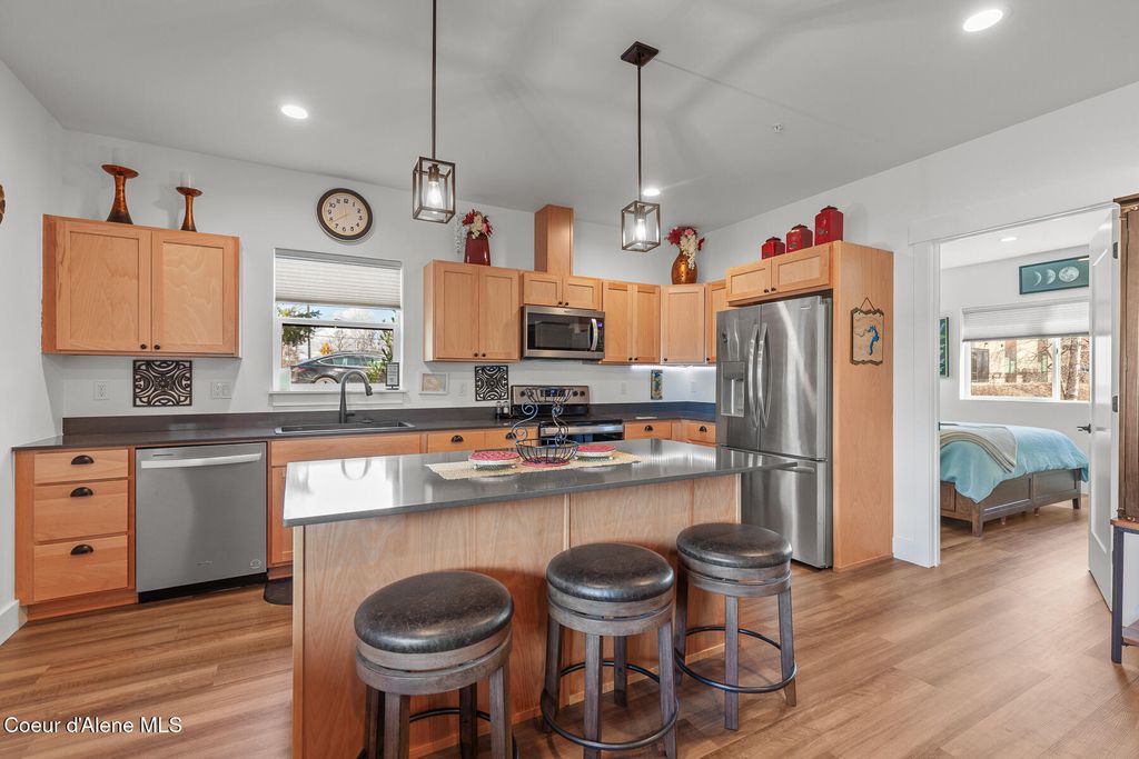 Photo of 50 CARNELIAN Ave #101, Ponderay, ID 83852 (MLS # 26-2675)