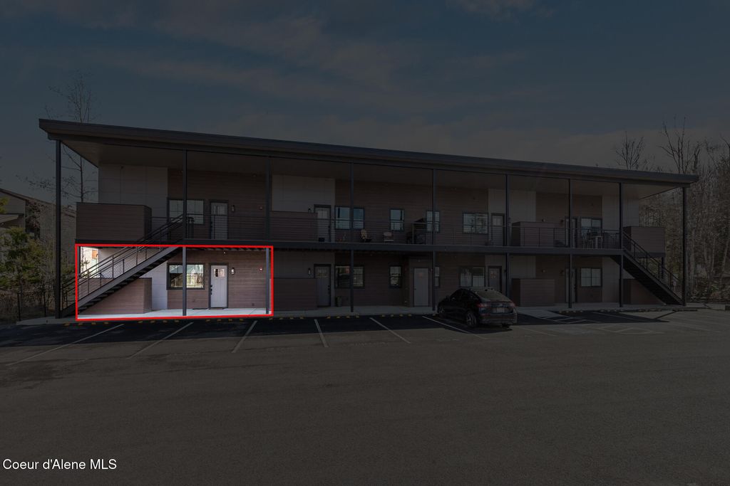 Photo of 50 CARNELIAN Ave #101, Ponderay, ID 83852 (MLS # 26-2675)