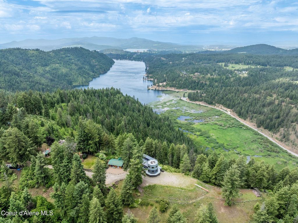 Photo of 23 LIGHTNING SPUR Spur, Coeur dAlene, ID 83814 (MLS # 25-5572)