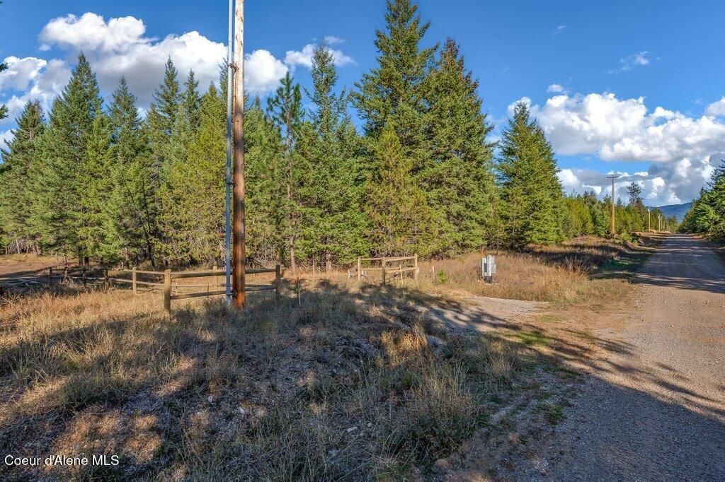 Photo of NKA Son Shine Way Way, Athol, ID 83801 (MLS # 25-10336)