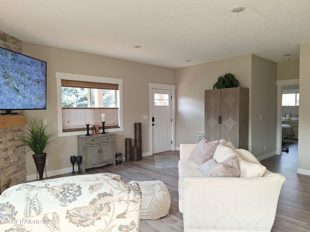 Photo of 26 Ironwood Dr, Blanchard, ID 83804 (MLS # 25-11062)