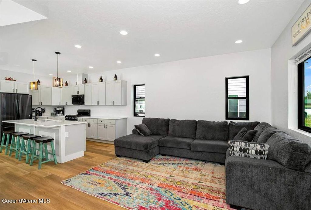 Photo of 140 Carnelian AVE, Ponderay, ID 83852 (MLS # 26-6996)