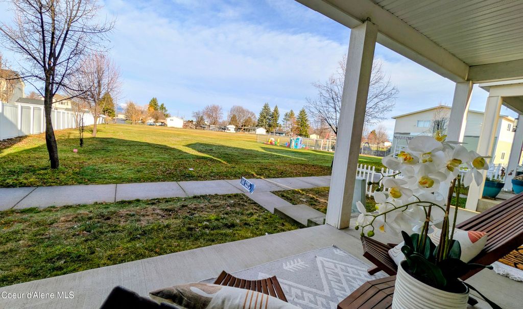 Photo of 1627 Zoey Ct, Post Falls, ID 83854 (MLS # 26-4425)