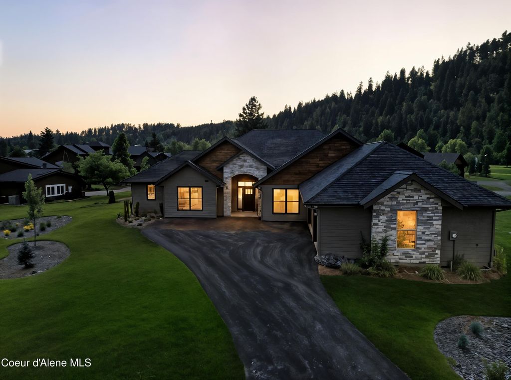 Photo of 86 Marie Victoria Ct, Sandpoint, ID 83864 (MLS # 25-9696)