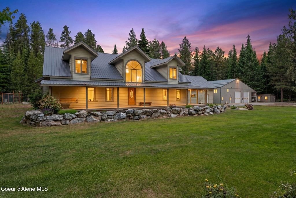 Photo of 4719 Selle Rd, Sandpoint, ID 83864 (MLS # 26-2085)