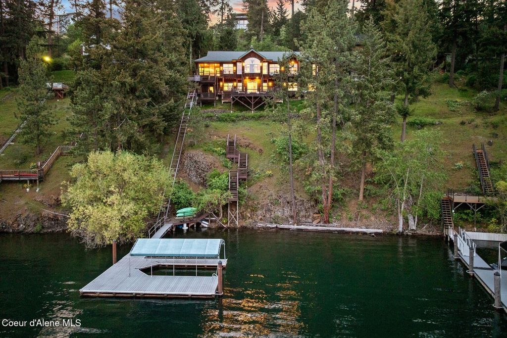 Photo of 11004 Rock Cliff Cliff, Hayden, ID 83835 (MLS # 26-4926)