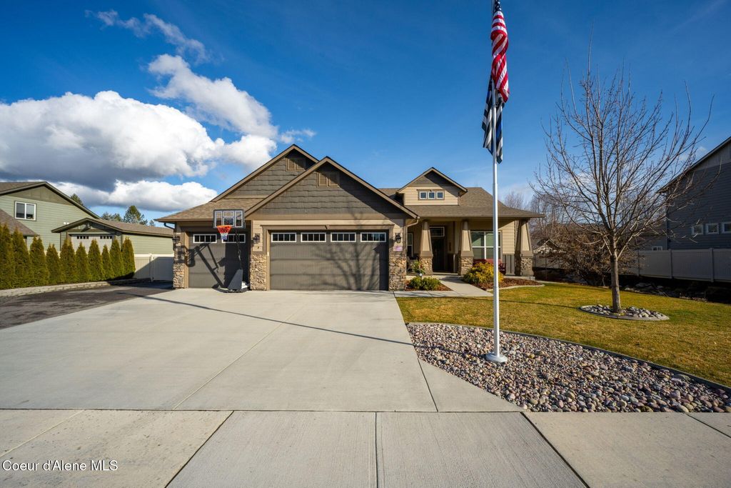 Photo of 11418 Emerald Dr, Hayden, ID 83835 (MLS # 26-1475)