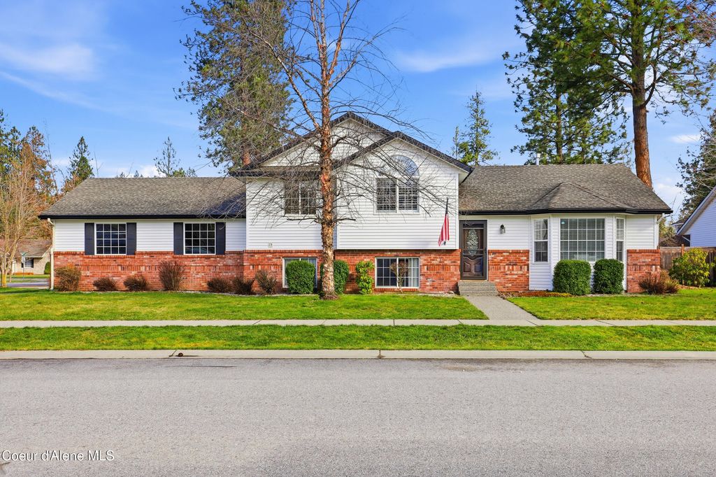 Photo of 5020 Mossberg Cir, Post Falls, ID 83854 (MLS # 26-2686)