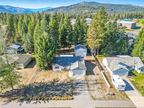 Photo of 30971 10TH Ave, Spirit Lake, ID 83869 (MLS # 25-10245)
