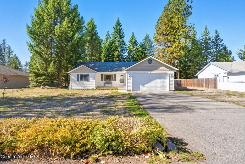 Photo of 30971 10TH Ave, Spirit Lake, ID 83869 (MLS # 25-10245)