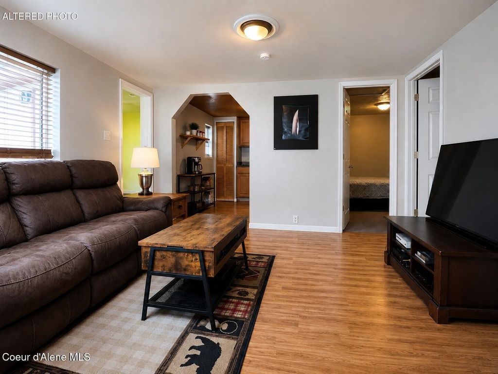 Photo of 706 B St, Pinehurst, ID 83850 (MLS # 26-5053)