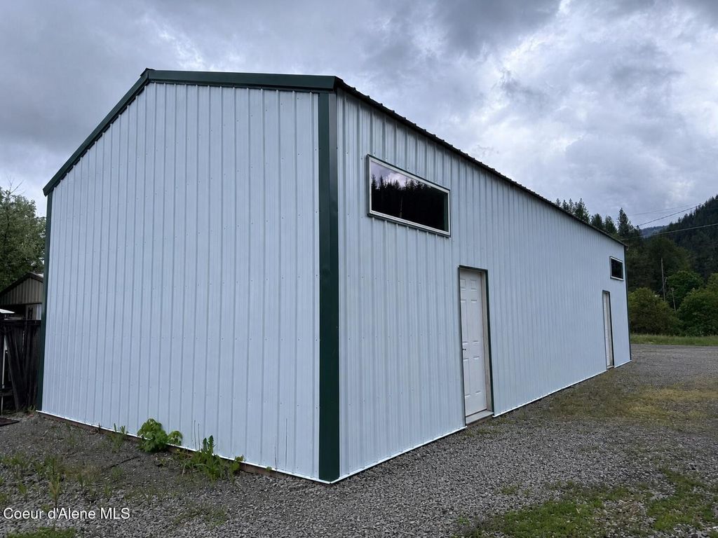 Photo of 706 B St, Pinehurst, ID 83850 (MLS # 26-5053)