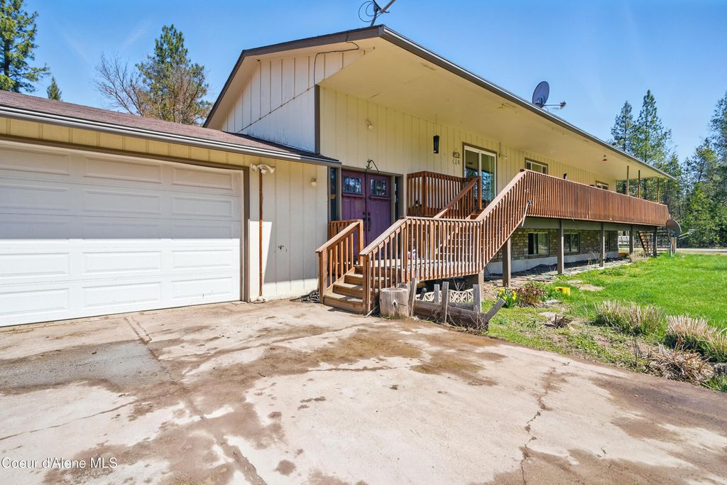 Photo of 2043 Blanchard Cutoff Rd, Blanchard, ID 83804 (MLS # 26-2242)