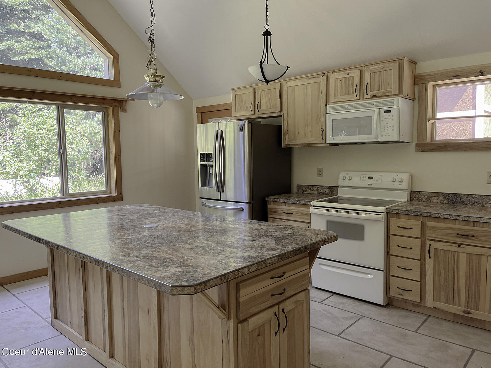 172 Kestrel Ln, Clark Fork, Idaho image 3