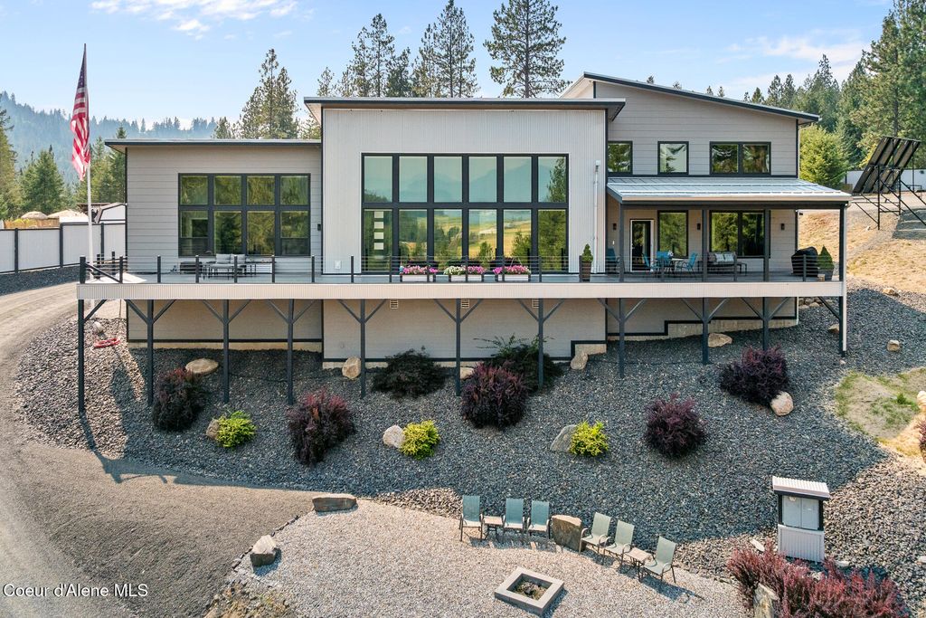 Photo of 5291 COUGAR GULCH Rd, Coeur dAlene, ID 83814 (MLS # 25-9160)