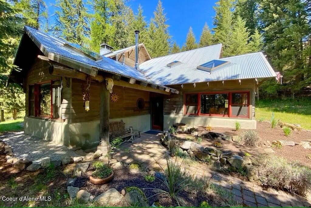 Photo of 6162 Eureka Rd, Sagle, ID 83860 (MLS # 25-4160)