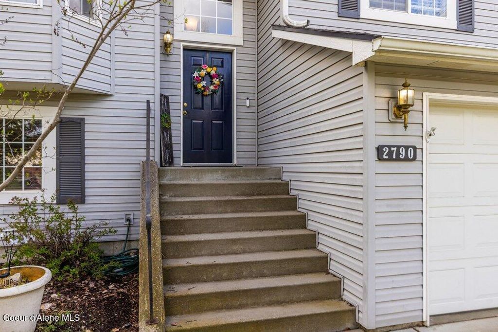 Photo of 2790 Versailles Dr, Coeur dAlene, ID 83815 (MLS # 26-4188)