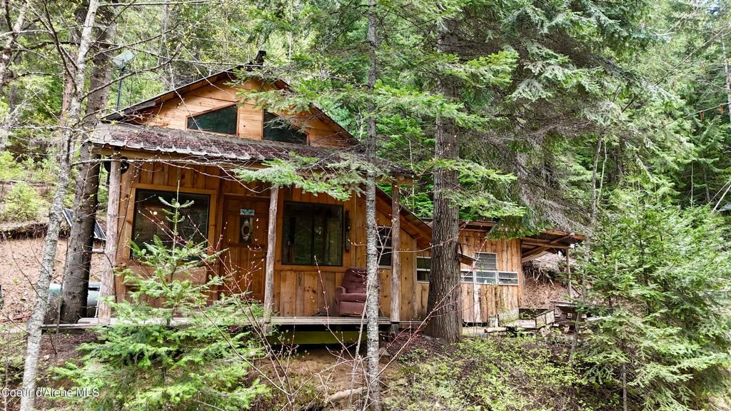 Photo of 1546 Pup Paw TRL, Priest River, ID 83856 (MLS # 26-4844)