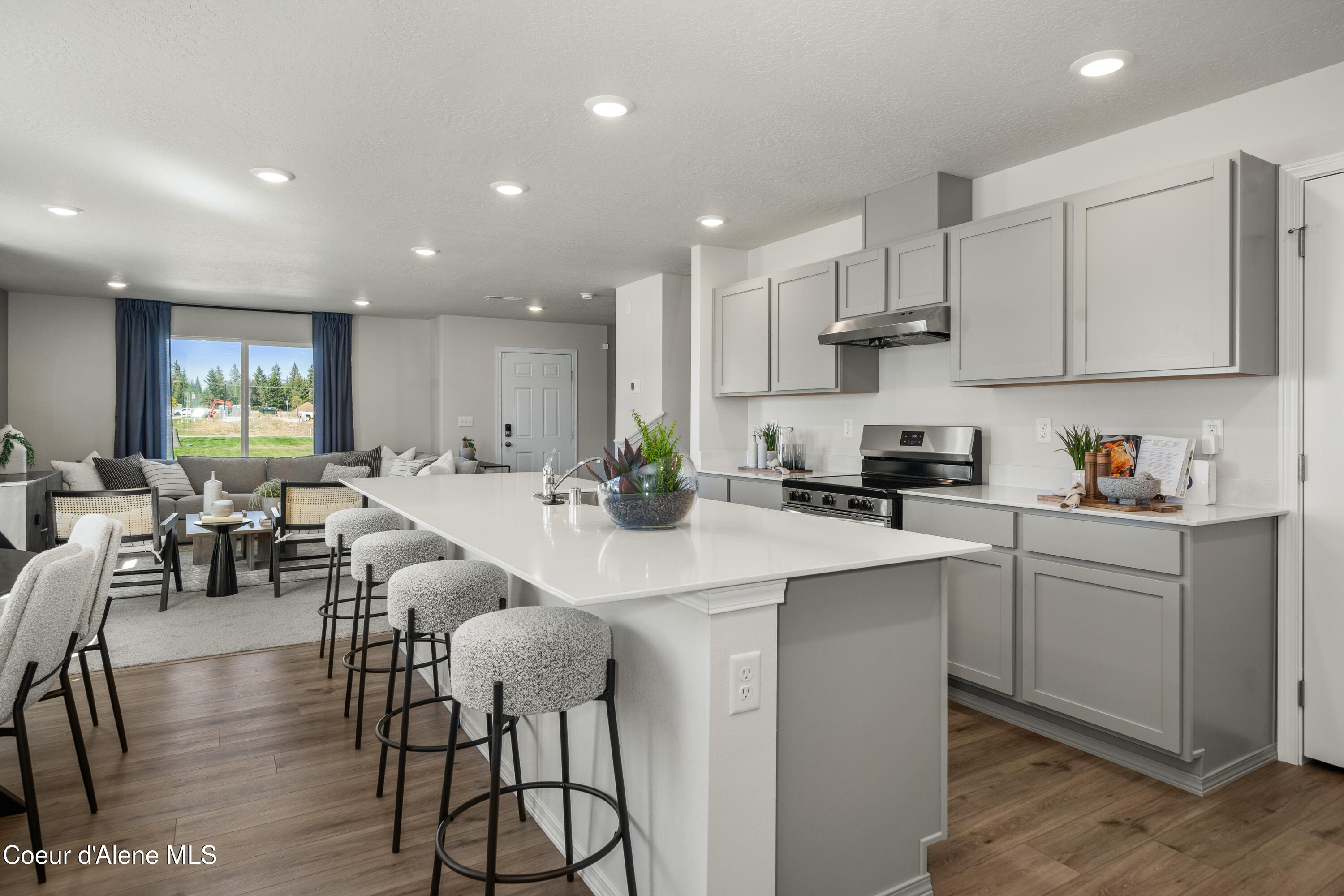 Hayden, Idaho 83835, United States, 4 Bedrooms Bedrooms, ,3 BathroomsBathrooms,Residential,Pending,12761