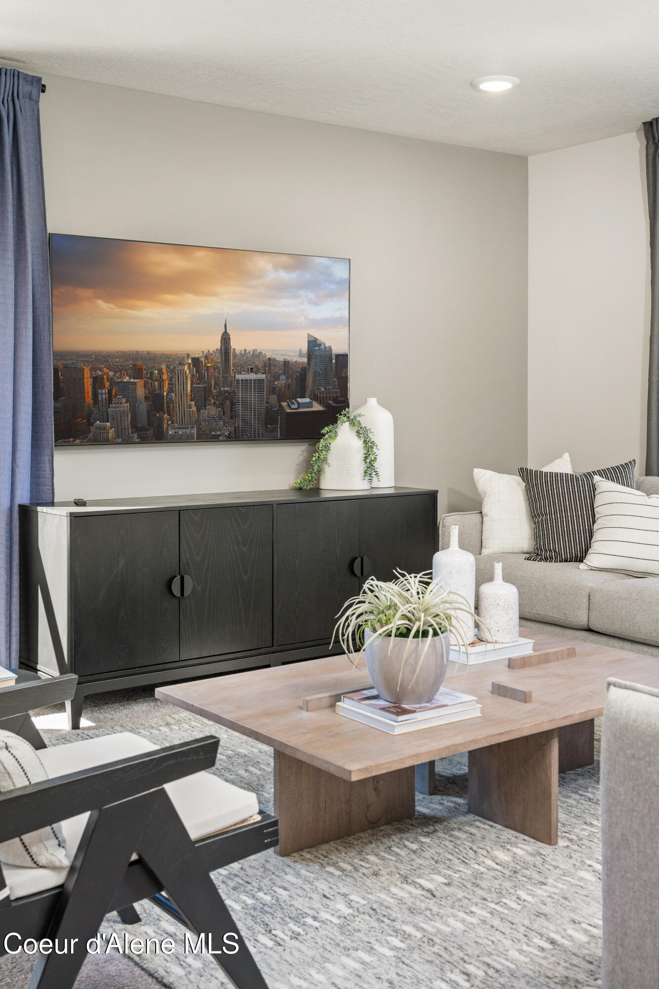 Hayden, Idaho 83835, United States, 4 Bedrooms Bedrooms, ,3 BathroomsBathrooms,Residential,Pending,12761