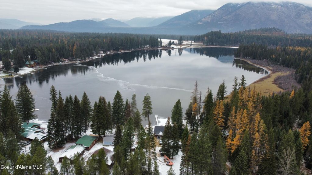 Photo of 153 Savage Ln, Troy (MT), MT 59935 (MLS # 25-11368)