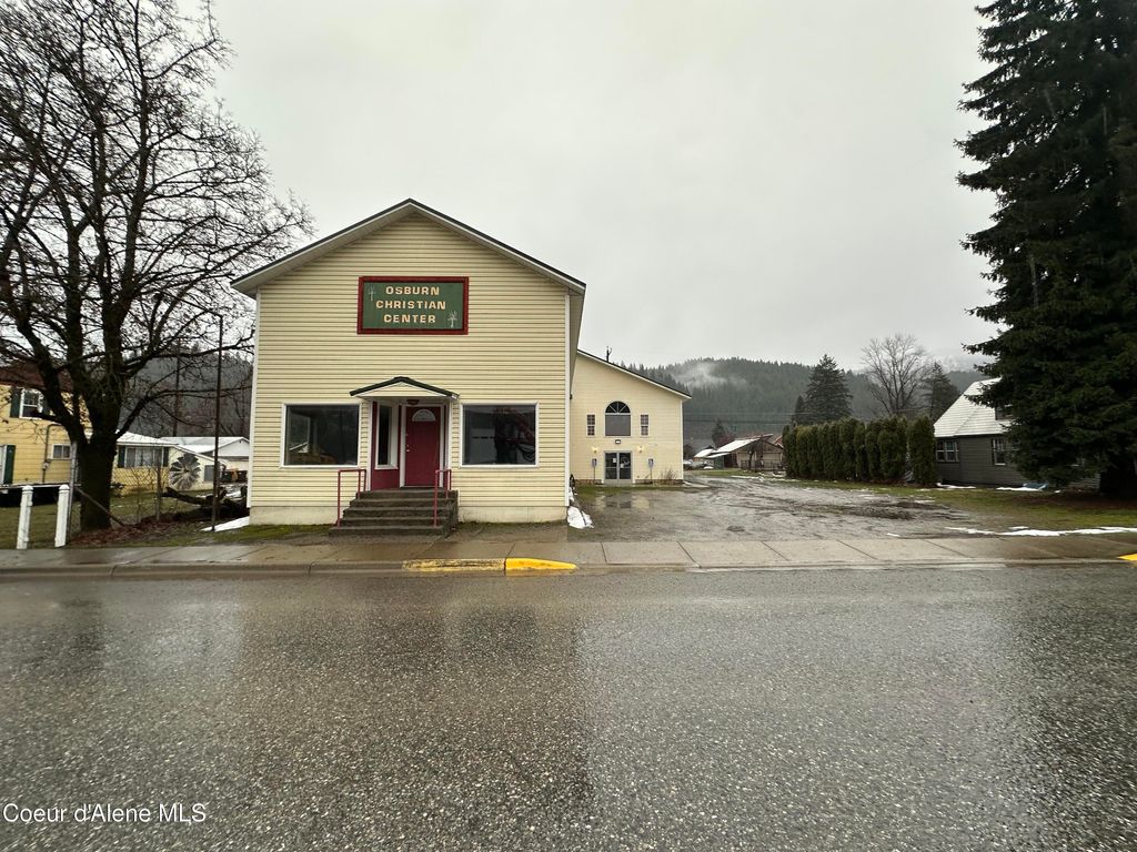 Photo of 512 Mullan Ave, Osburn, ID 83849 (MLS # 26-4186)