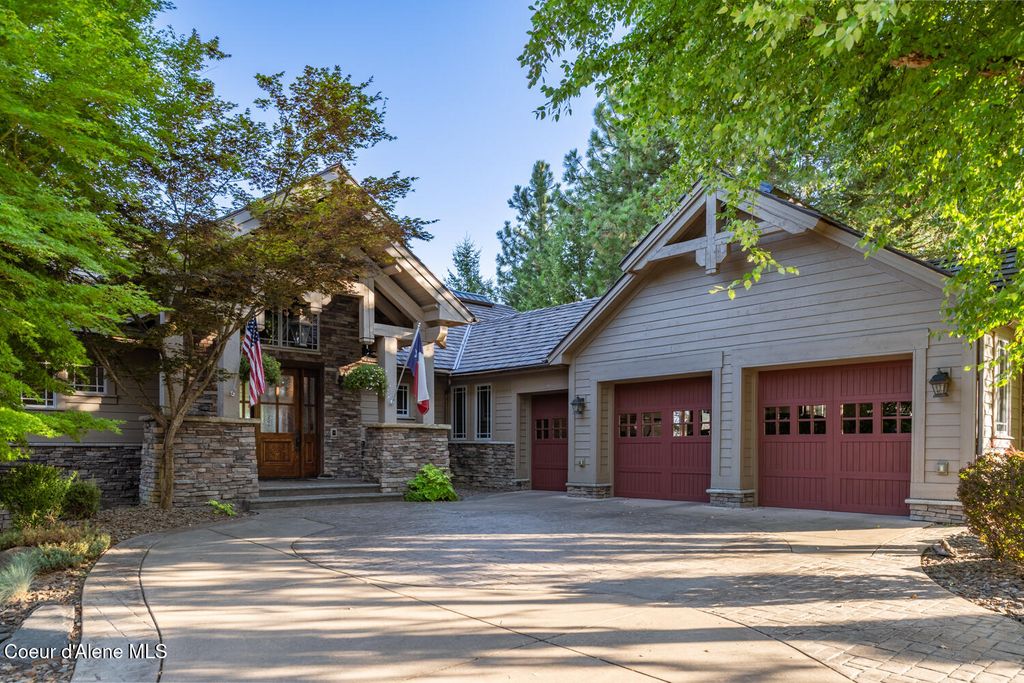 Photo of 5942 Onyx Cir, Coeur dAlene, ID 83814 (MLS # 25-8180)