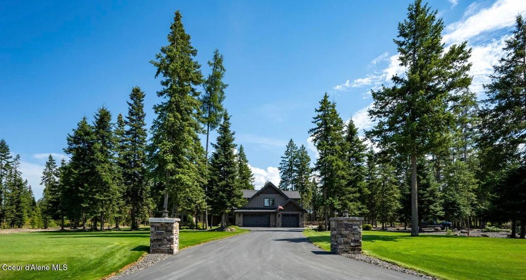 Photo of 1609 Amulet Cir, Rathdrum, ID 83858 (MLS # 25-8014)