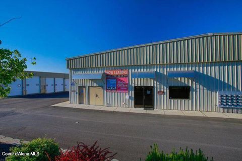 Photo of 3100 DAKOTA Ave #204, Hayden, ID 83835 (MLS # 25-9545)