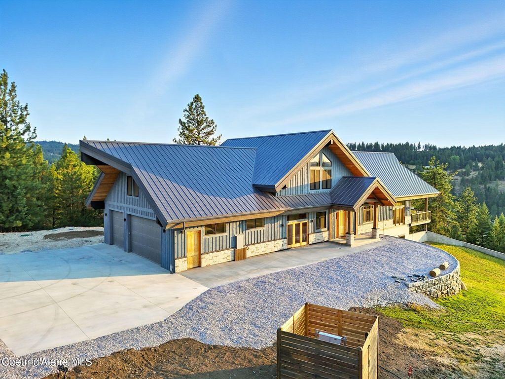 Photo of 4440 Lisa Rd, Harrison, ID 83833 (MLS # 26-7544)