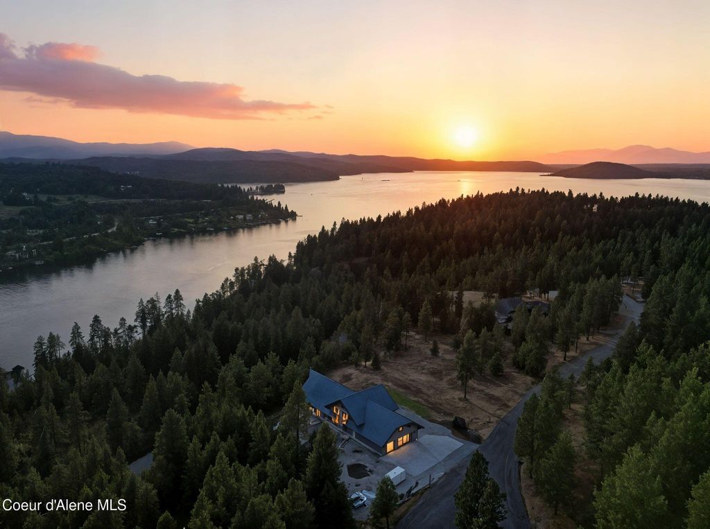 Photo of 4440 Lisa Rd, Harrison, ID 83833 (MLS # 26-7544)