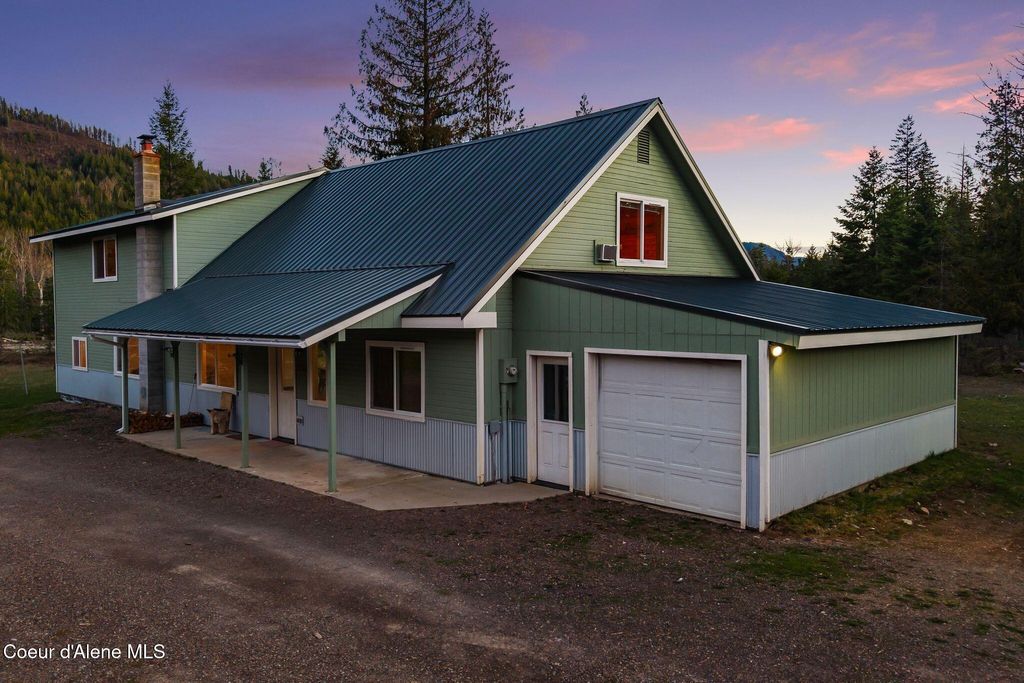 Photo of 526 Mountain View View, Clark Fork, ID 83811 (MLS # 26-3374)